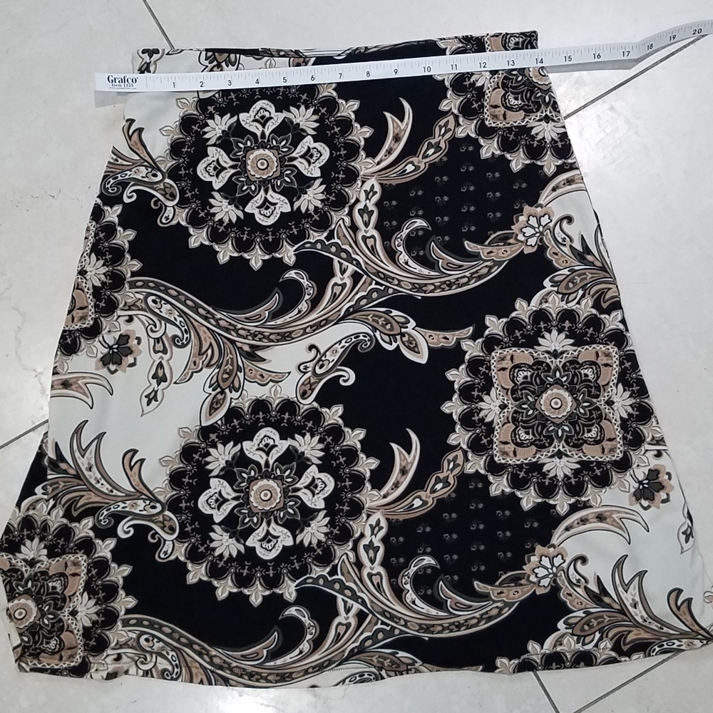 212 Collection Lined Print Skirt